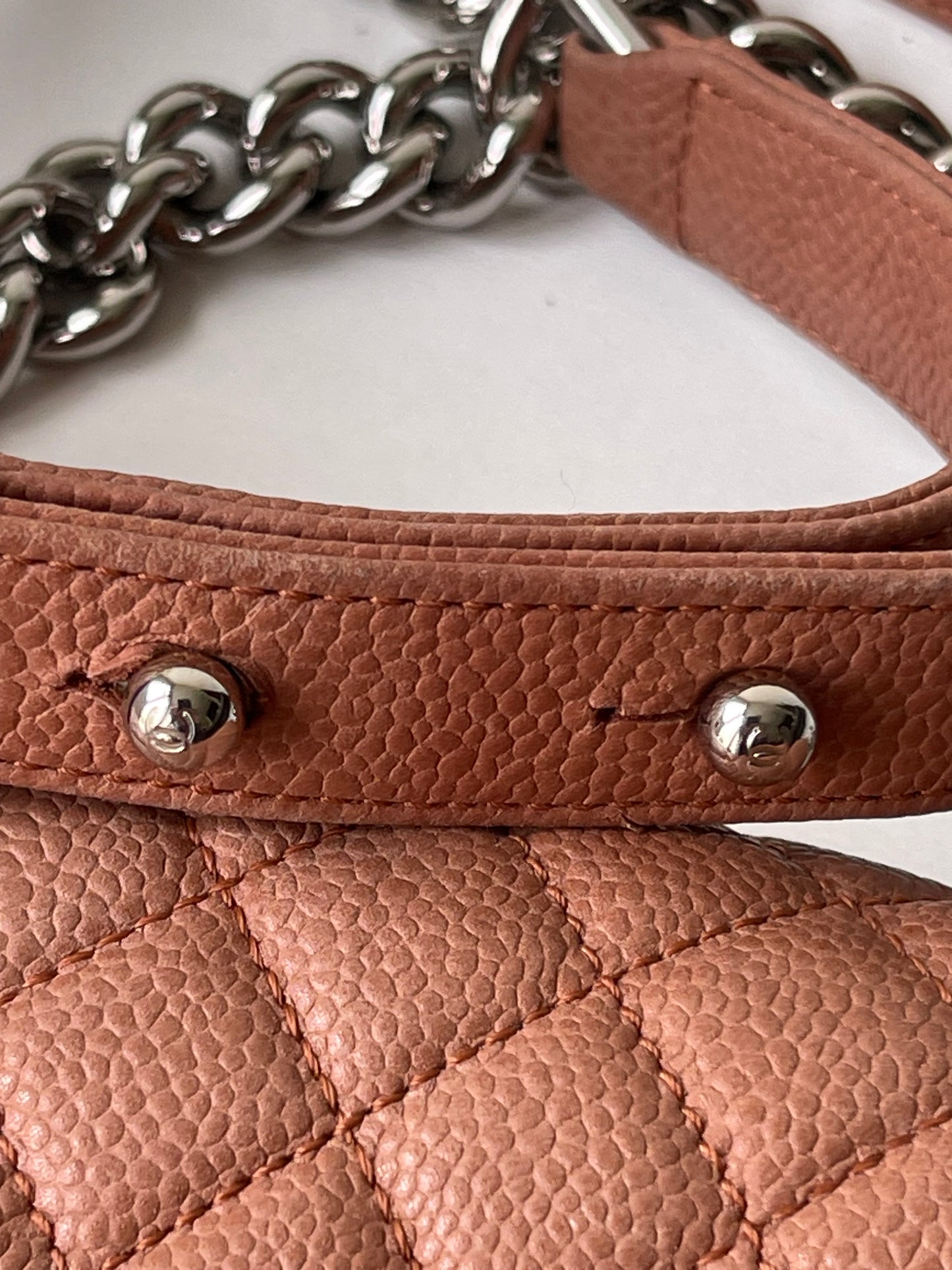hanel Boy Bag New Medium – Zalmroze Caviar Leer – Ruthenium Hardware – Vintage - Collectie 2012/2013
