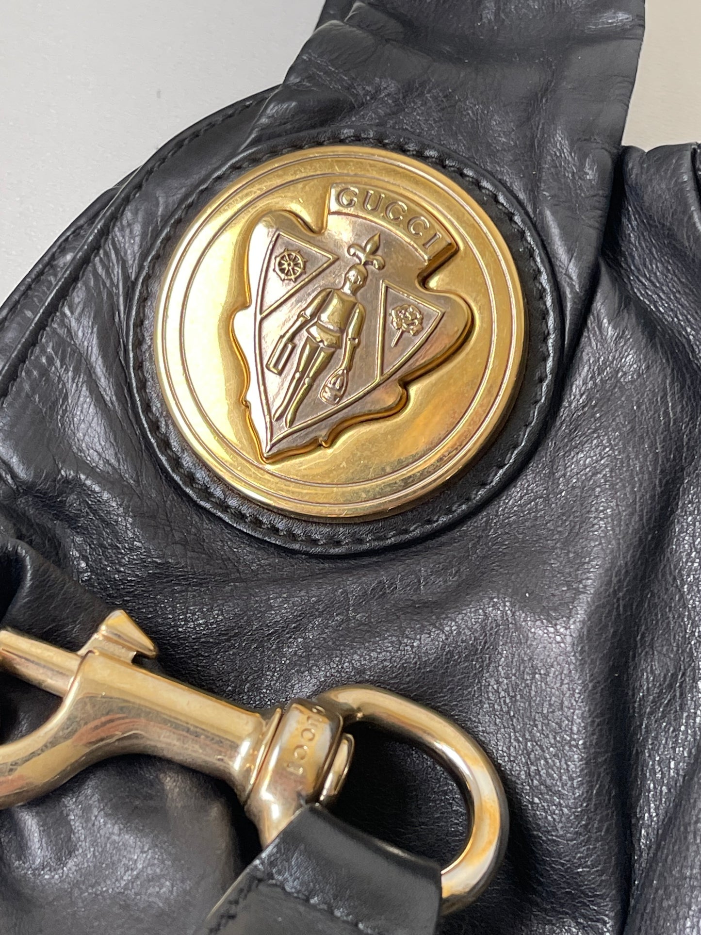 Gucci Hysteria Large Black Leather Tote Handbag Shoulderbag in zwart leer met gouden hardware