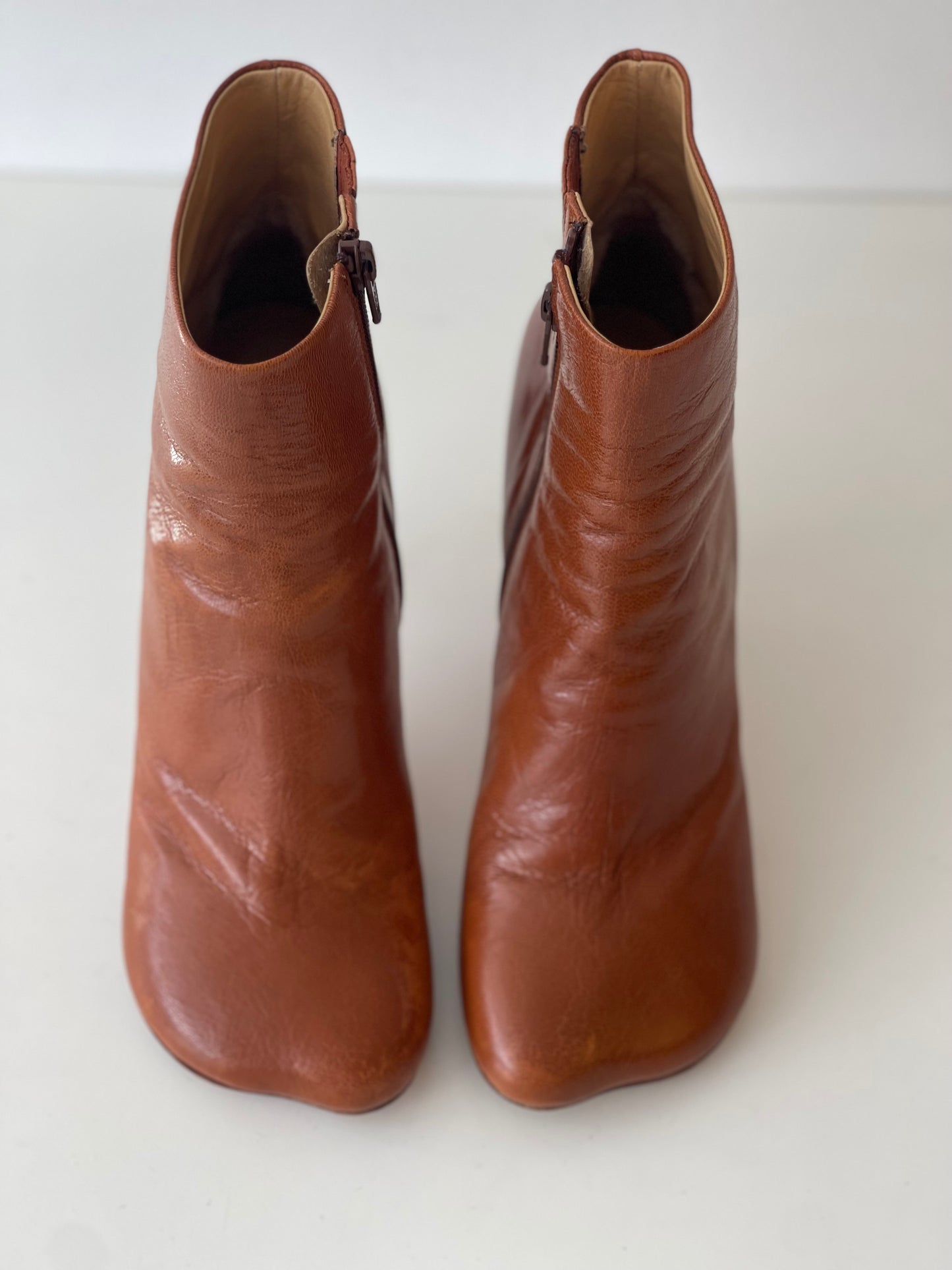 MAISON MARGIELA MM6 EU 40 / PAST GOED BIJ MAAT EU 39 / MAAT 6