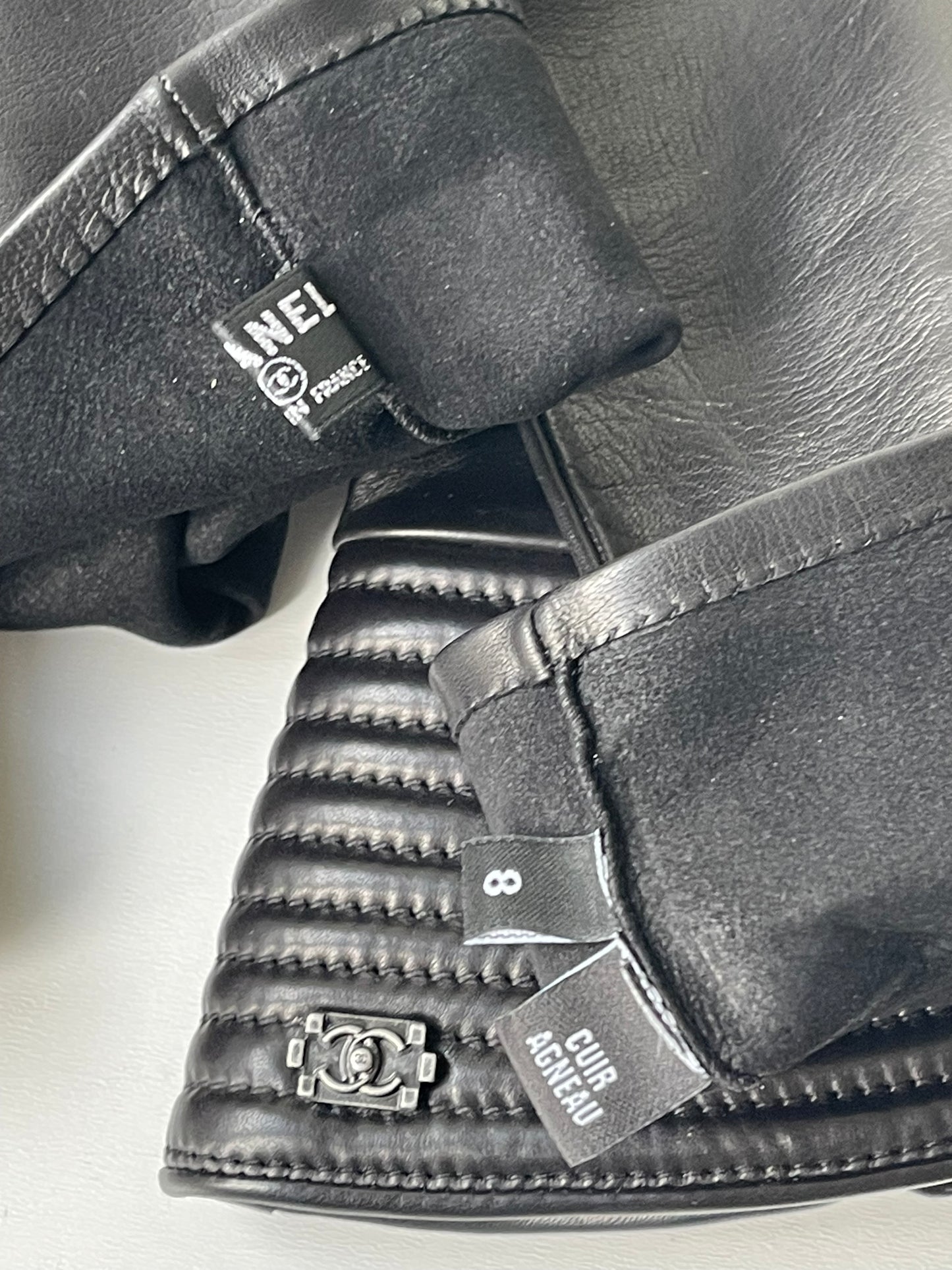 CHANEL Zwart Leren Manchetten / Arm Cuffs – Maat 8