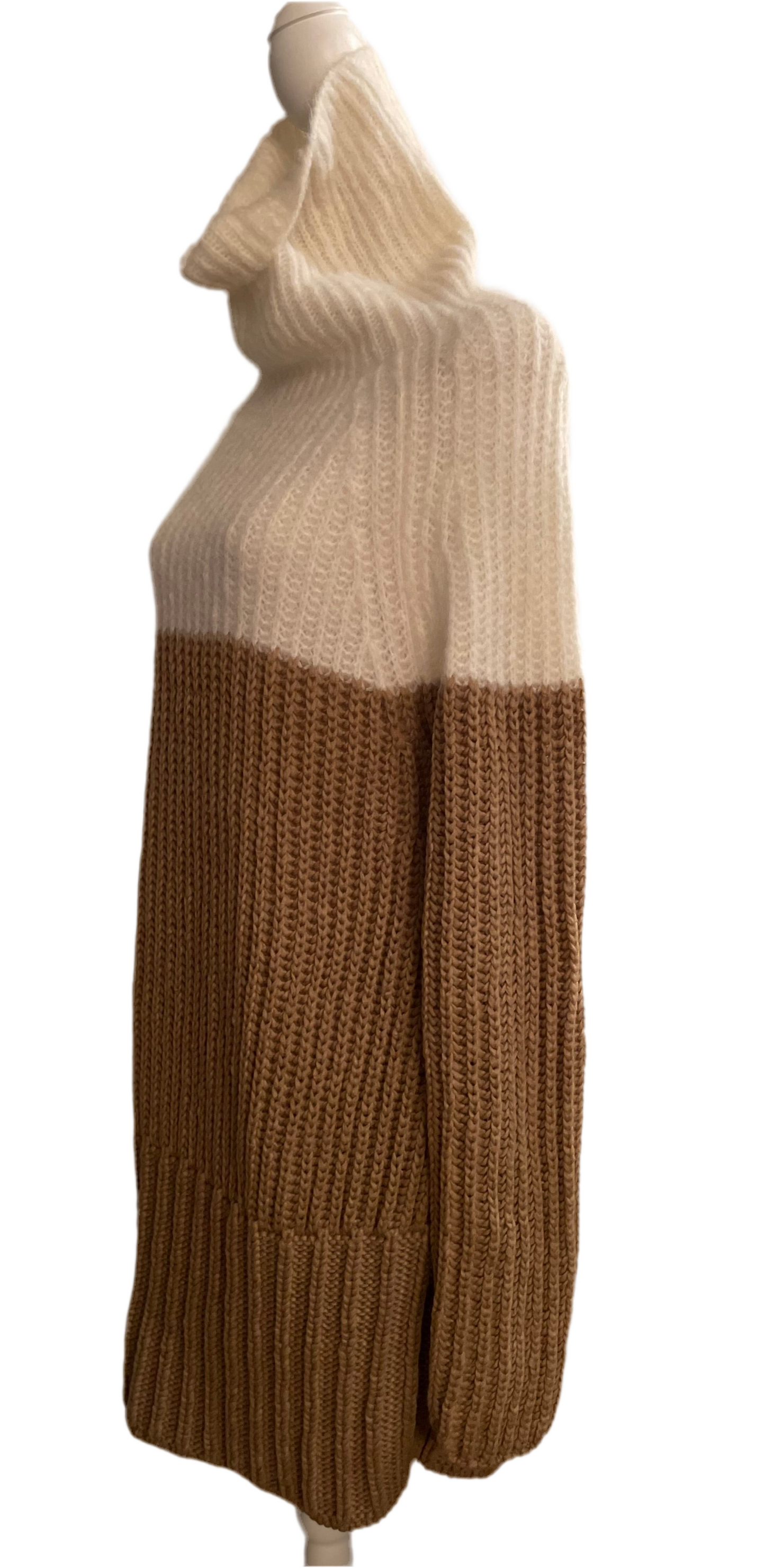 Max Mara SPORTMAX Wool & Mohair Oversized Turtleneck Sweater Dress – Beige / Camel – Size L IT40 EU 38