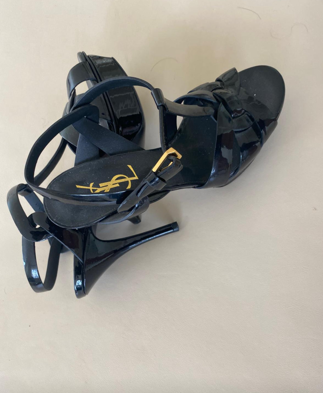 VERKOCHT - YSL - Yves Saint Laurent Tribute Leather sandal zwart lakleer maat 37 EU / UK 4