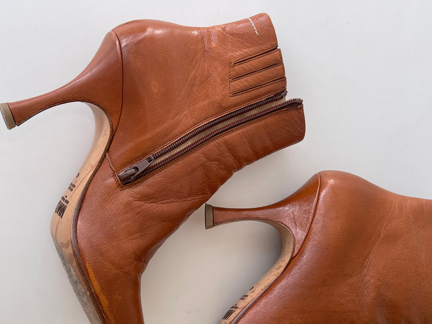 MAISON MARGIELA MM6 EU 40 / PAST GOED BIJ MAAT EU 39 / MAAT 6