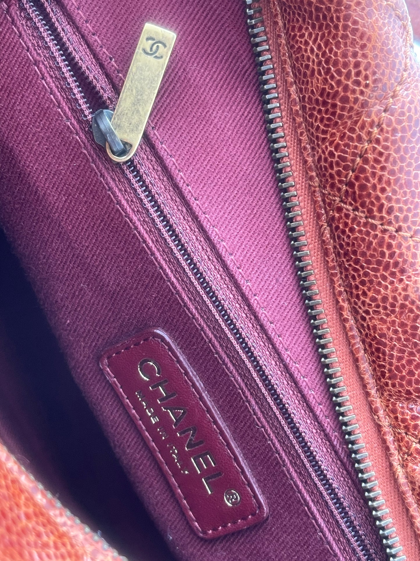 CHANEL SHIVA BOWLER TAS SCHOUDERTAS ROESTBRUIN/RODE TAS LEER