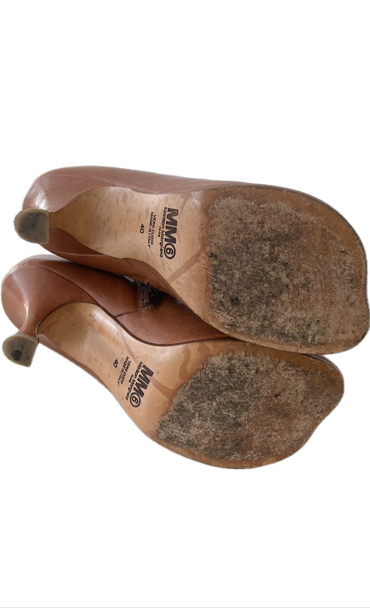 MAISON MARGIELA MM6 EU 40 / PAST GOED BIJ MAAT EU 39 / MAAT 6