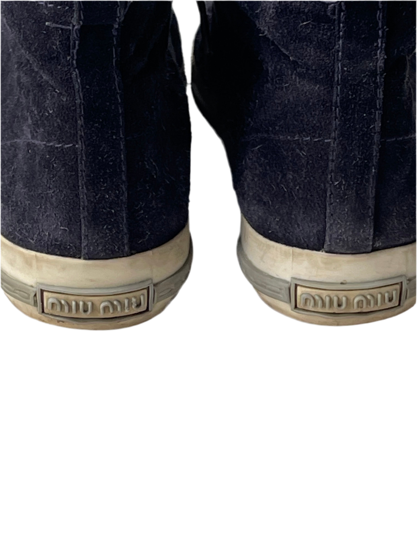 Miu Miu Suède Sneakers met Studs – Maat 38,5