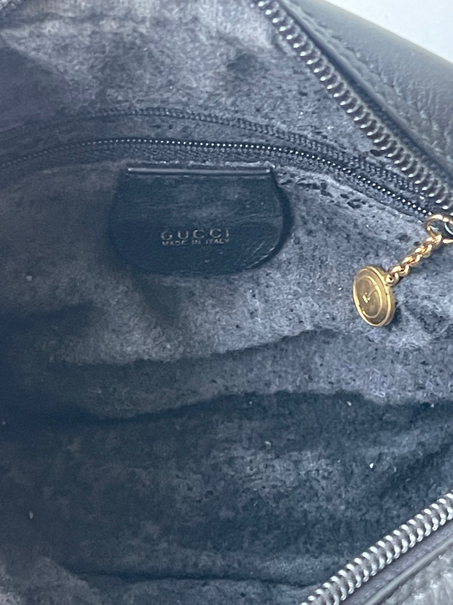 Gucci Horsebit design Schoudertas Zwart Leer – Vintage Icon uit de Jaren 80 – Goudkleurig Hardware