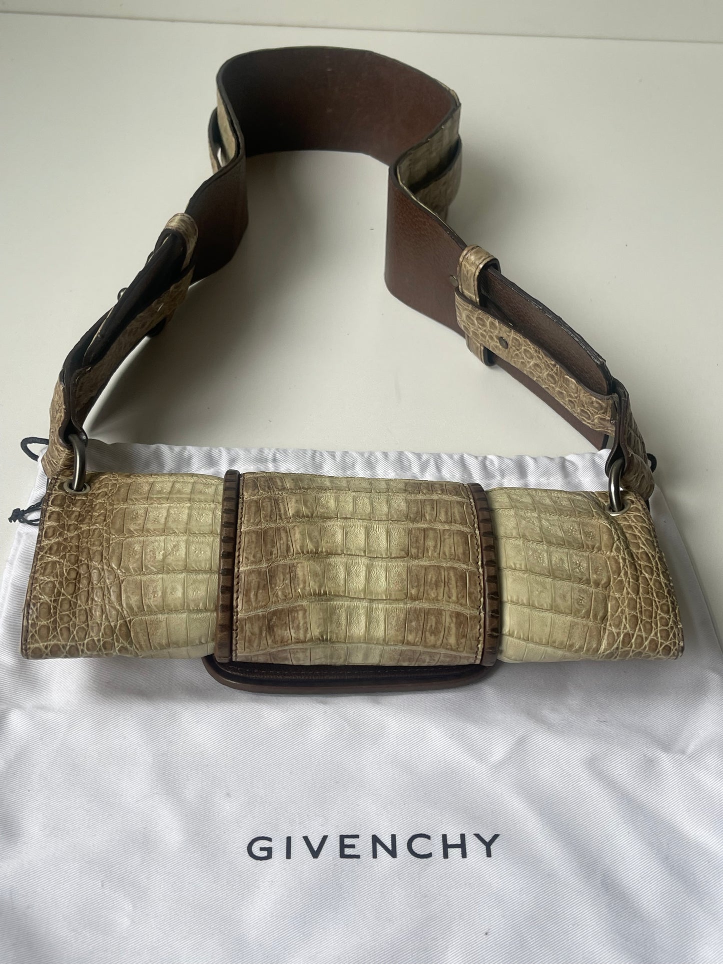 Givenchy Croco-Embossed Belt Bag – Beige/Bruin – Luxe & Zeldzaam