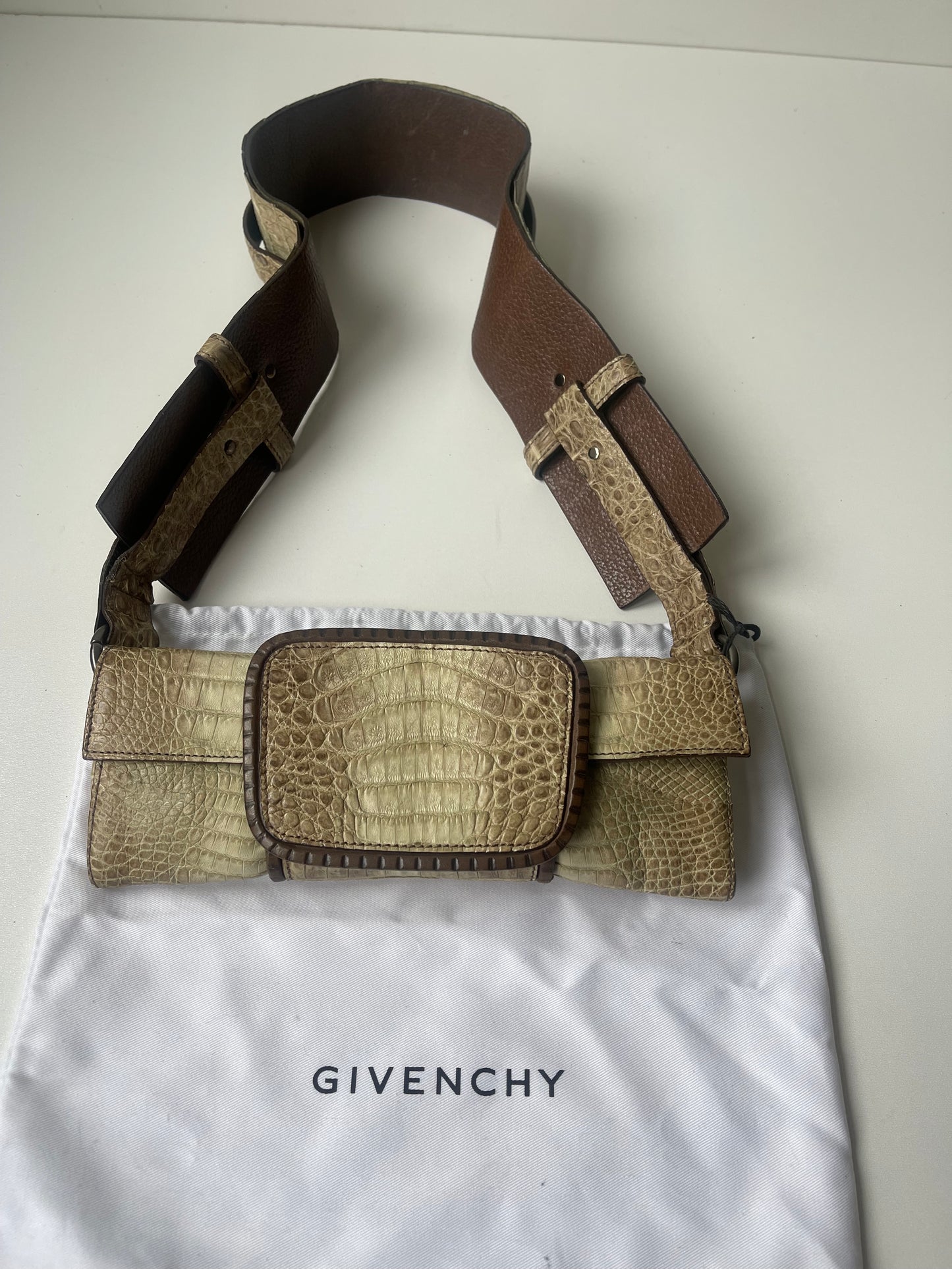 Givenchy Croco-Embossed Belt Bag – Beige/Bruin – Luxe & Zeldzaam