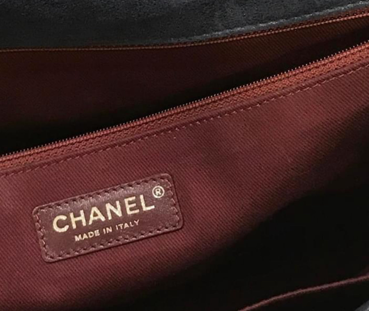 Chanel Boy Maxi Jumbo Matelassé – Zwart Suède Leer - Schoudertas, Crossbody tas