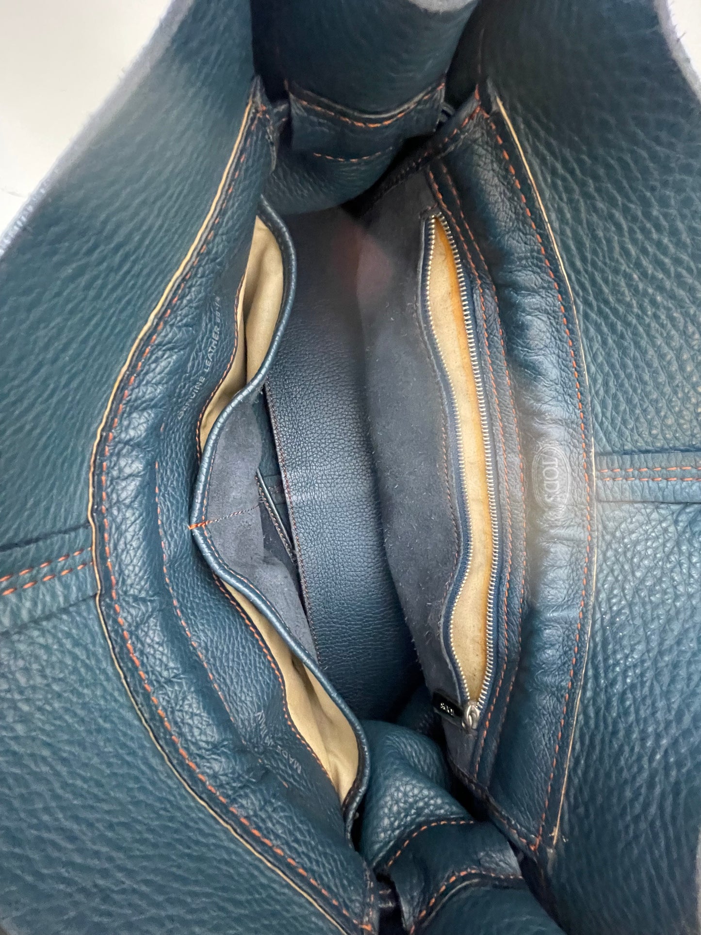 TODS PONY TAS SHOPPERTAS SCHOUDERTAS DONDERBLAUW SUEDE LEER