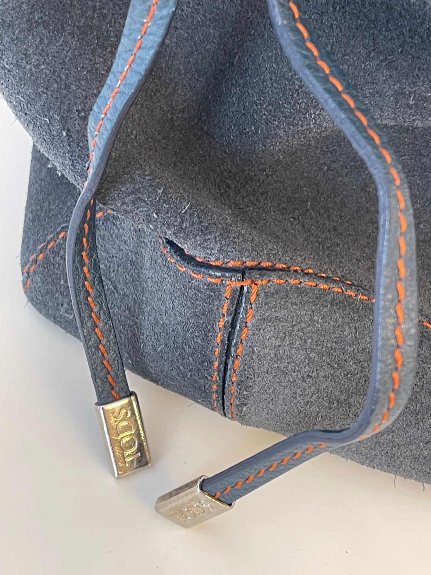 TODS PONY TAS SHOPPERTAS SCHOUDERTAS DONDERBLAUW SUEDE LEER