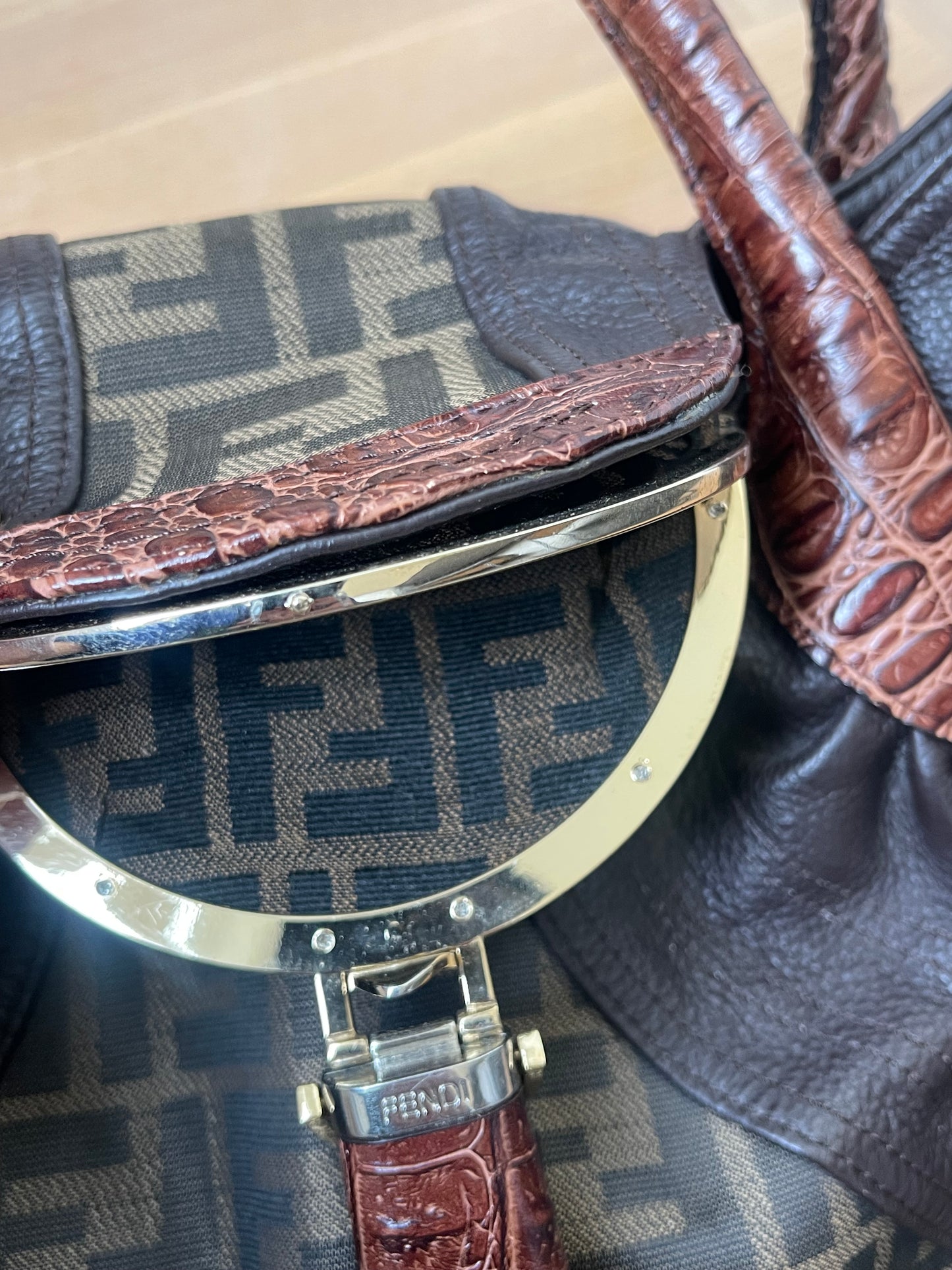 FENDI SPY BAG ZUCCA TAS VINTAGE HANDTAS BRUIN LEER