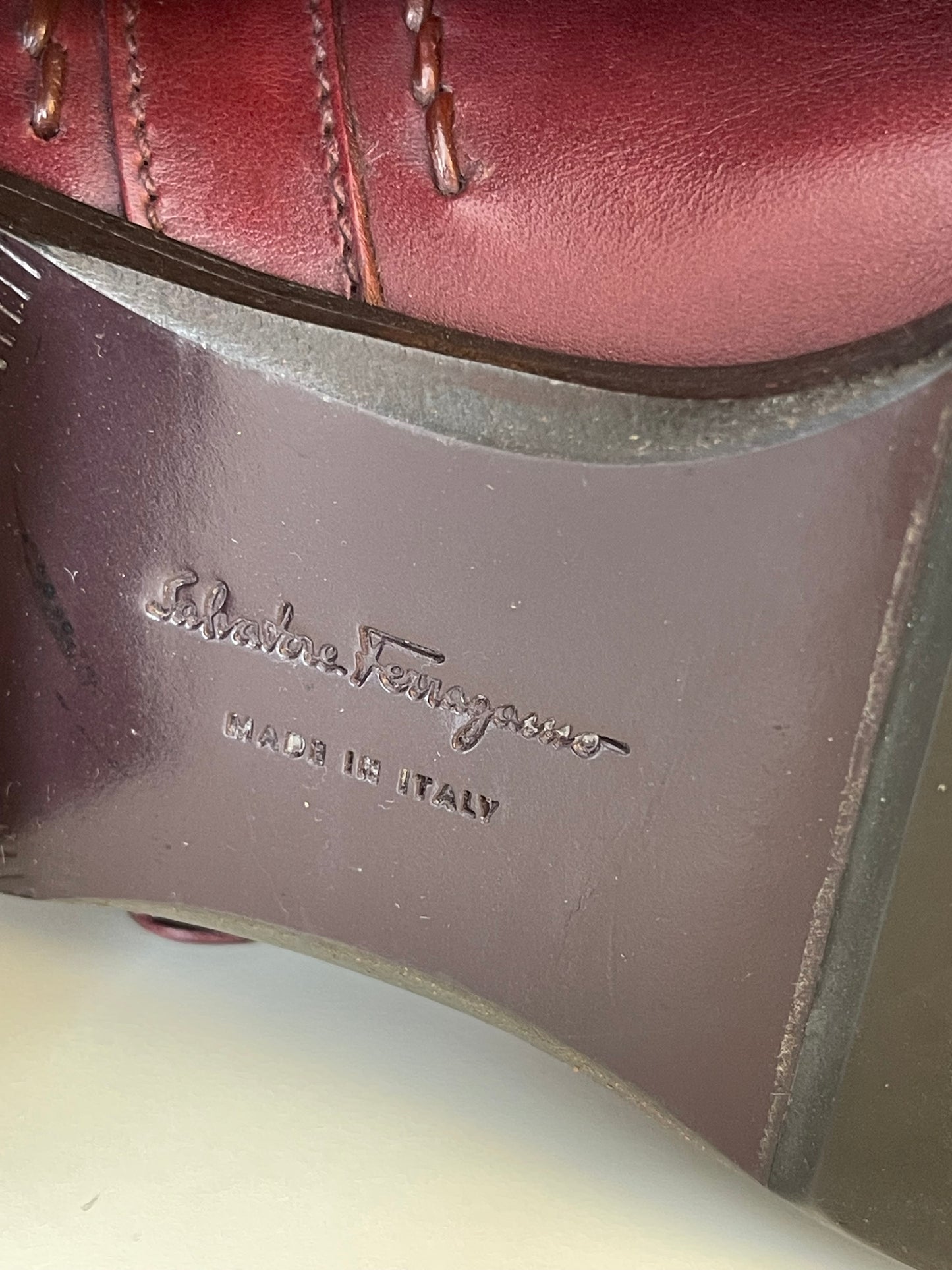 Salvatore Ferragamo bordeauxrode leren laarzen – maat EU 39,5 - 40  (US 8½ C)