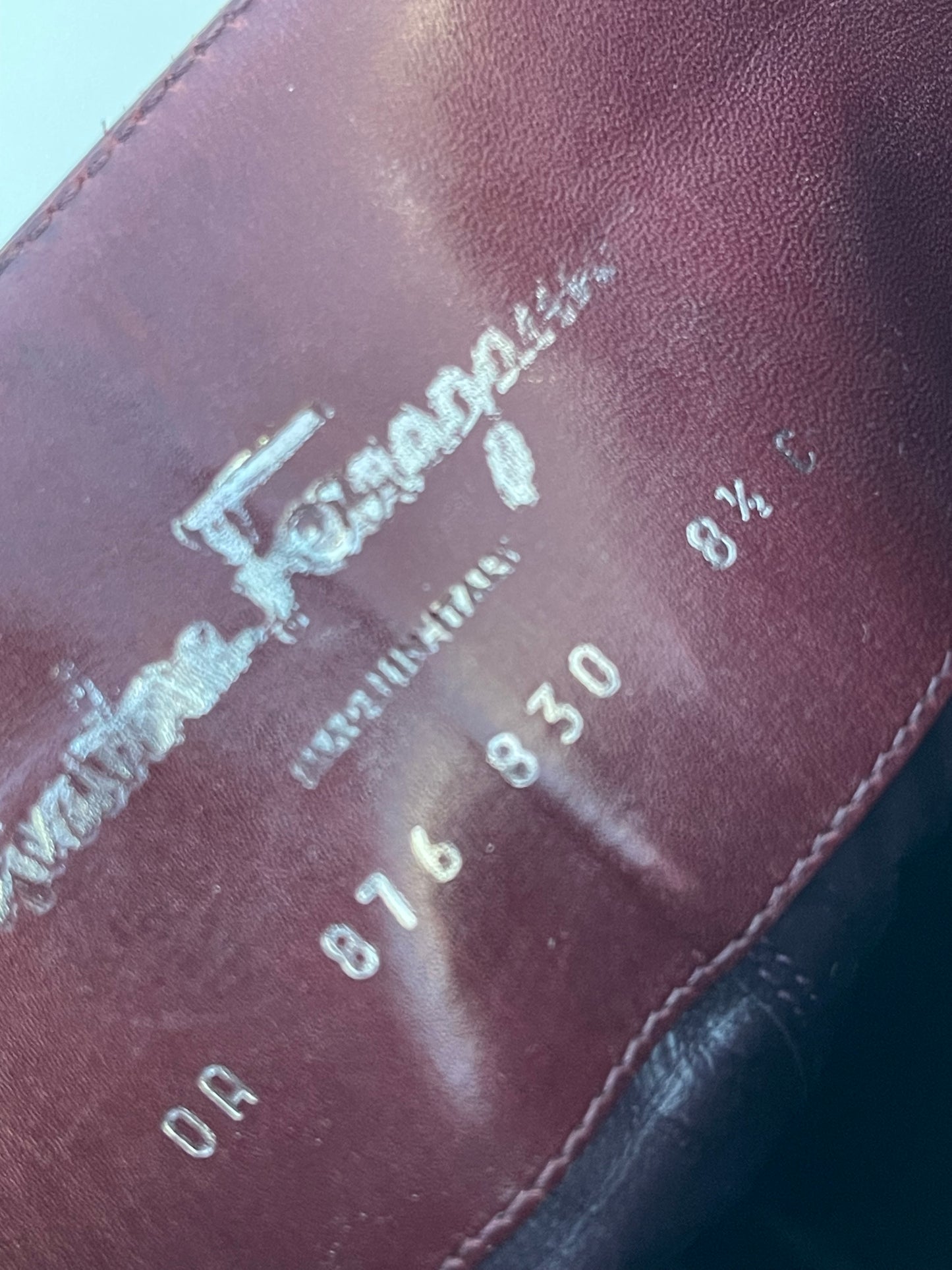 Salvatore Ferragamo bordeauxrode leren laarzen – maat EU 39,5 - 40  (US 8½ C)